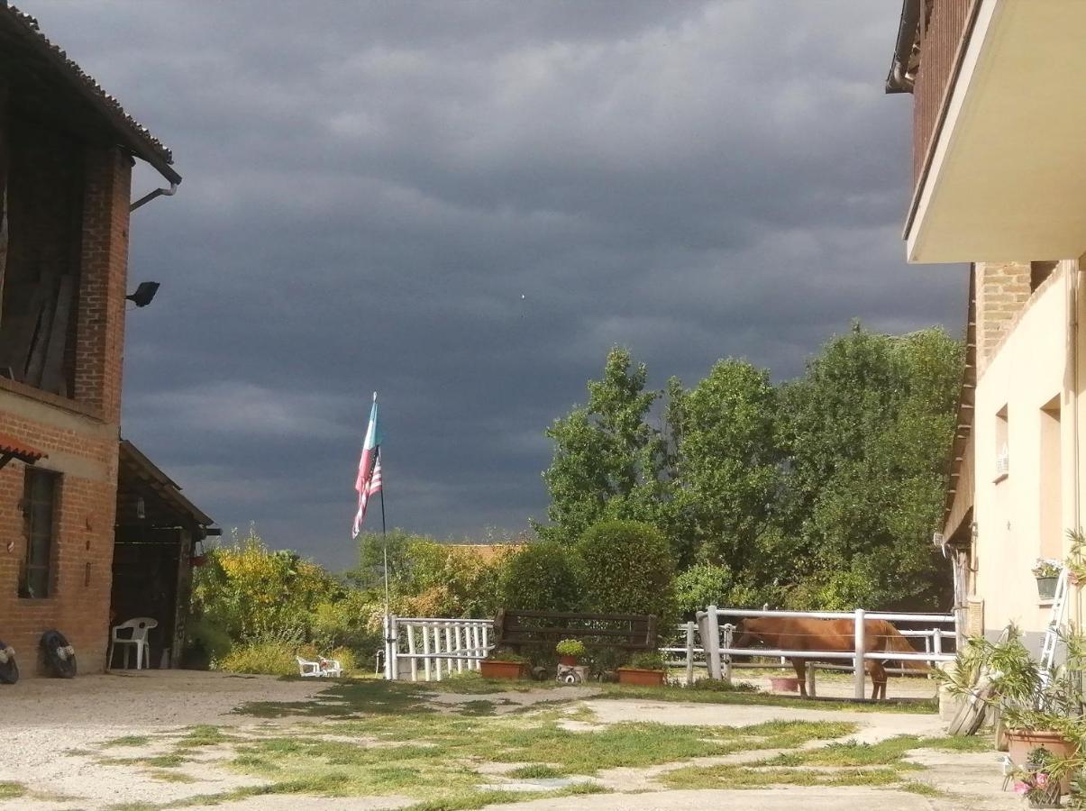 Felix House Bed & Breakfast Codevilla ภายนอก รูปภาพ