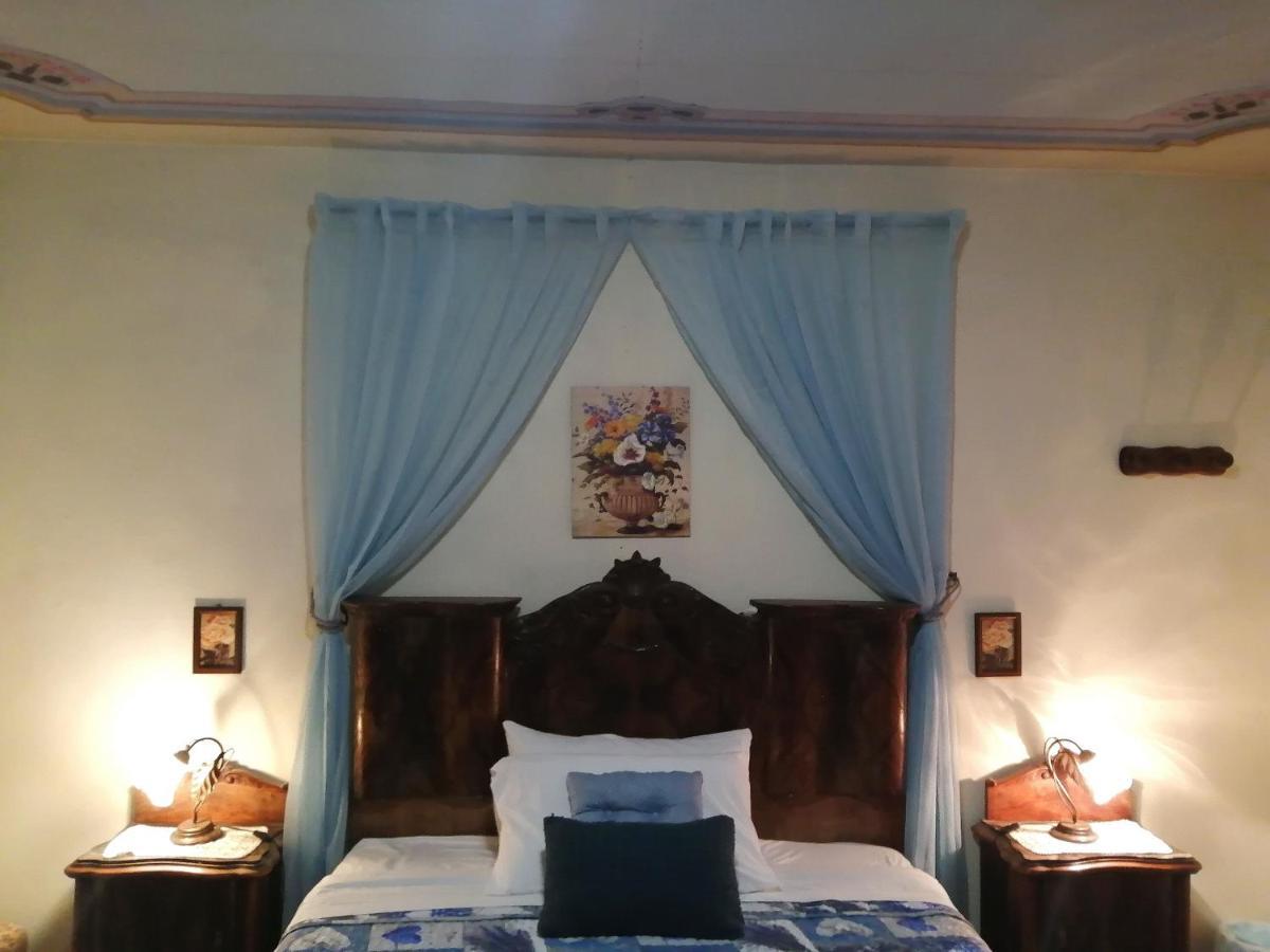 Felix House Bed & Breakfast Codevilla ภายนอก รูปภาพ