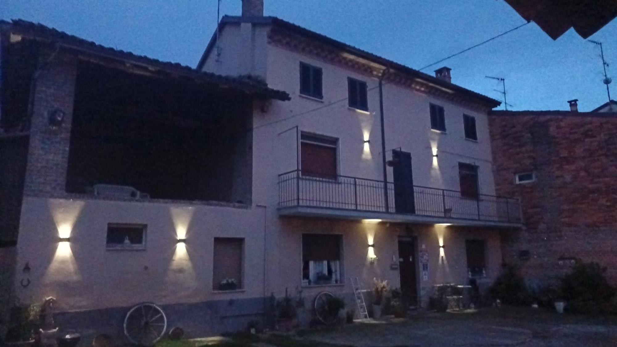 Felix House Bed & Breakfast Codevilla ภายนอก รูปภาพ