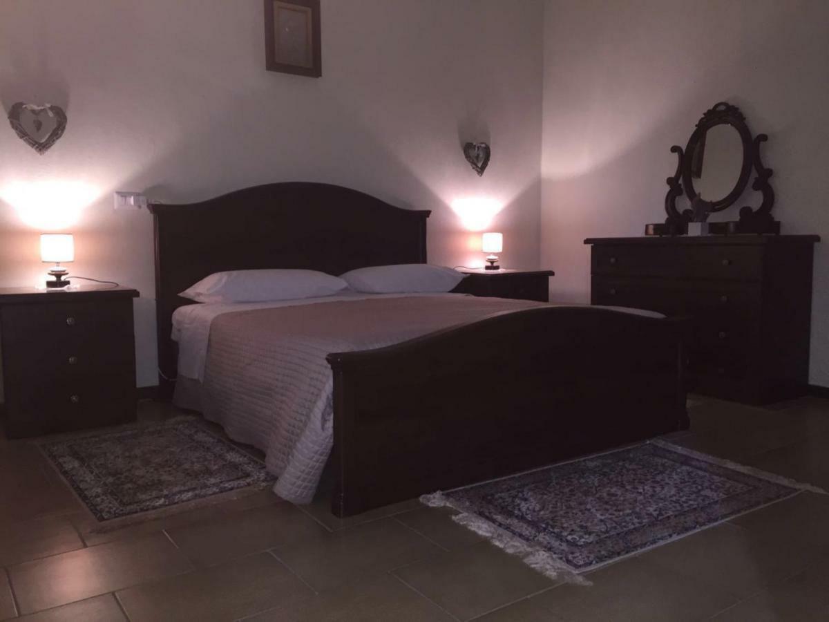Felix House Bed & Breakfast Codevilla ภายนอก รูปภาพ
