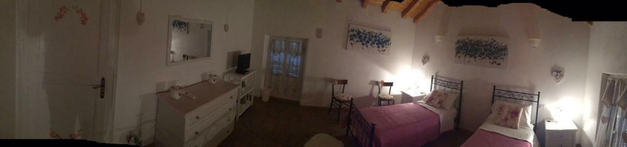 Felix House Bed & Breakfast Codevilla ภายนอก รูปภาพ