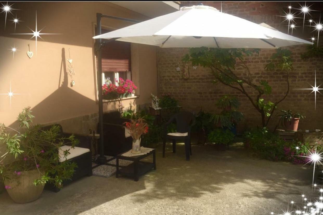 Felix House Bed & Breakfast Codevilla ภายนอก รูปภาพ